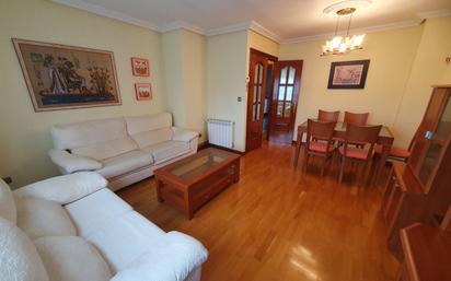 Living room of Flat for sale in Palencia Capital  with Heating and Parquet flooring