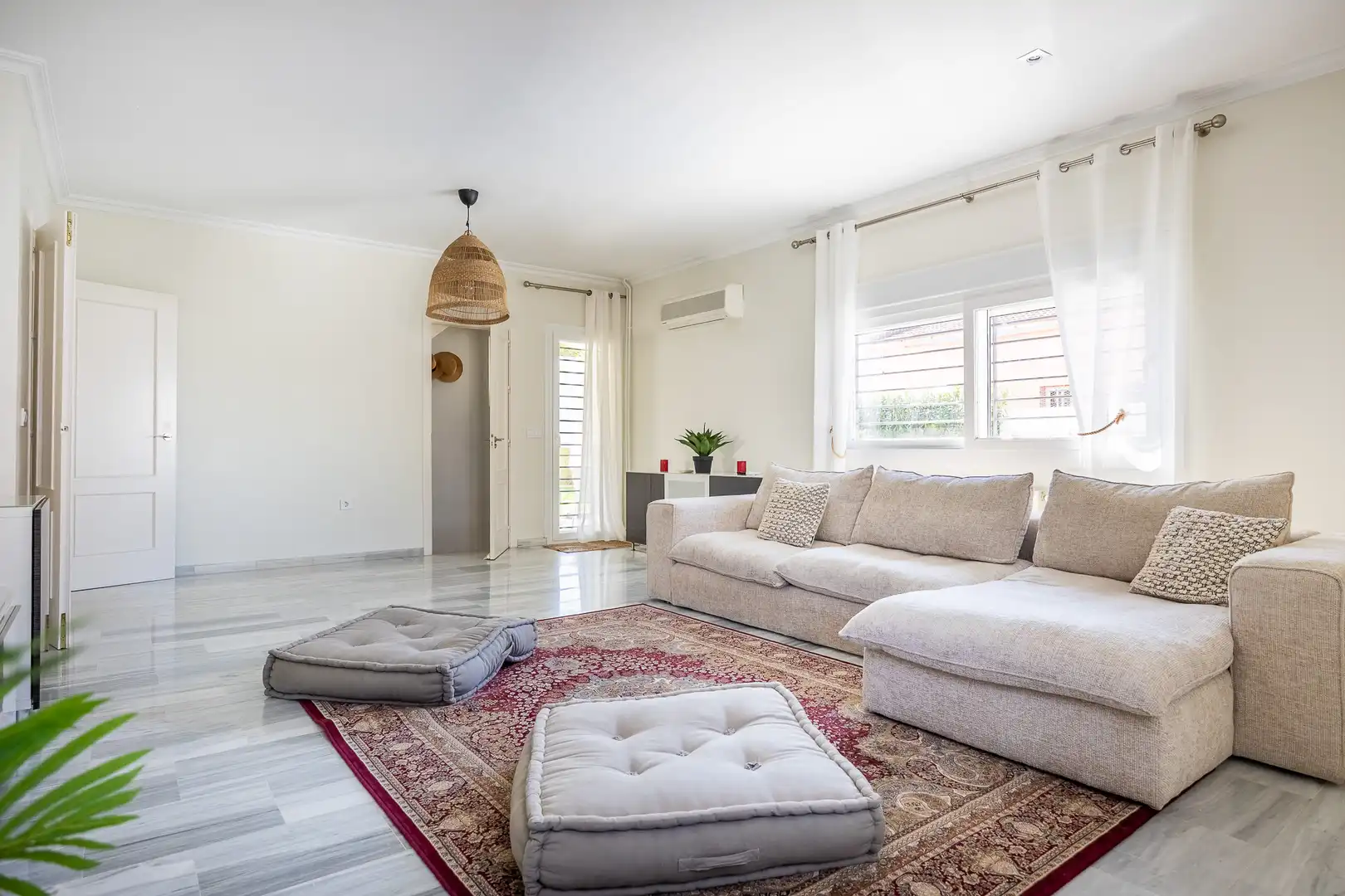Living room of Houses for sale in Espartinas  with Air Conditioner, Heating and Swimming Pool