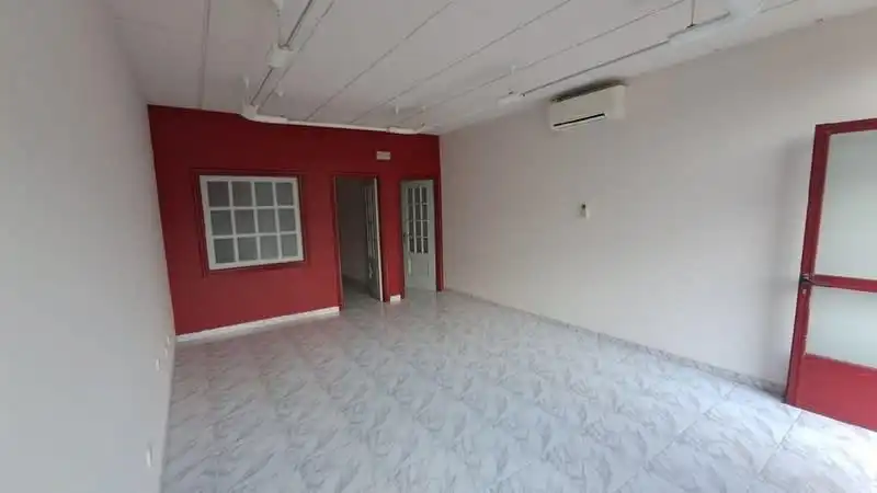 Commercial properties for sale in Bóveda
