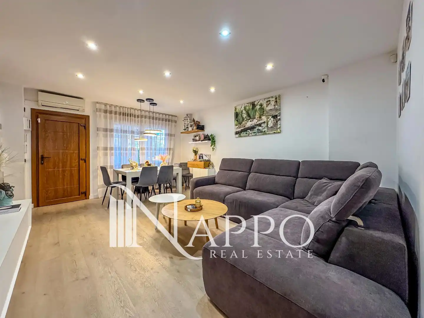 Sala de estar de Casa adosada en venta en Calvià con Aire acondicionado, Calefacción y Jardín privado