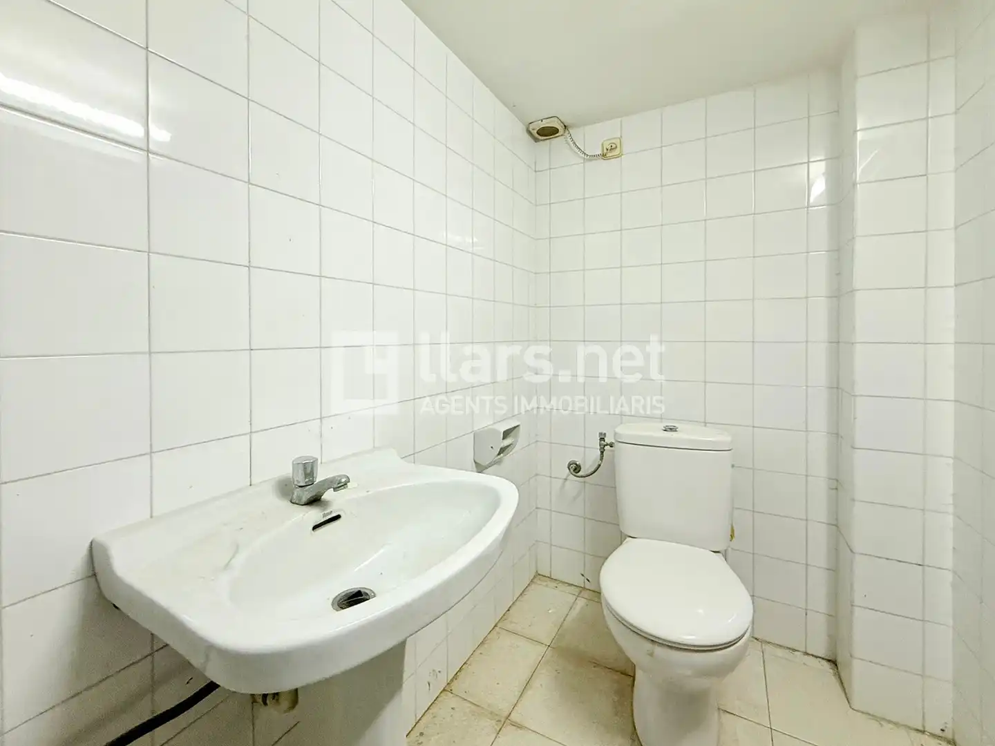 Baño de Local en venta en Vilanova i la Geltrú