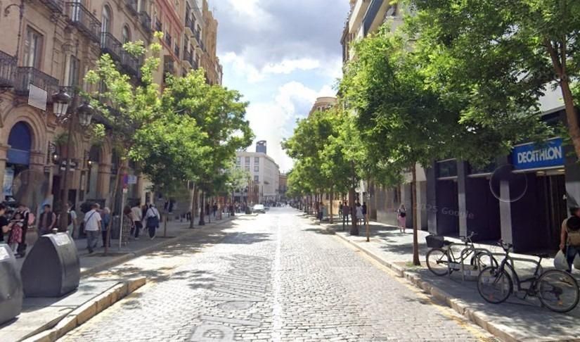Vista exterior de Pis de lloguer en  Sevilla Capital amb Aire condicionat, Calefacció i Terrassa
