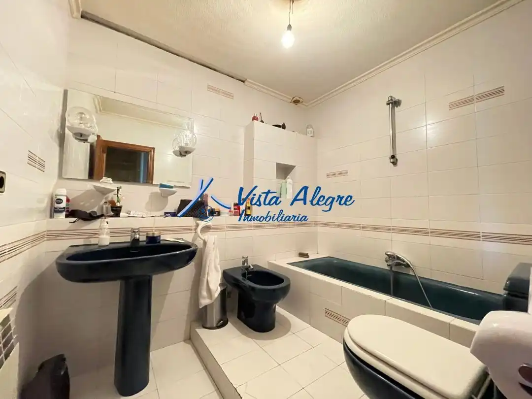 Bathroom of Buildings for sale in Fresneña