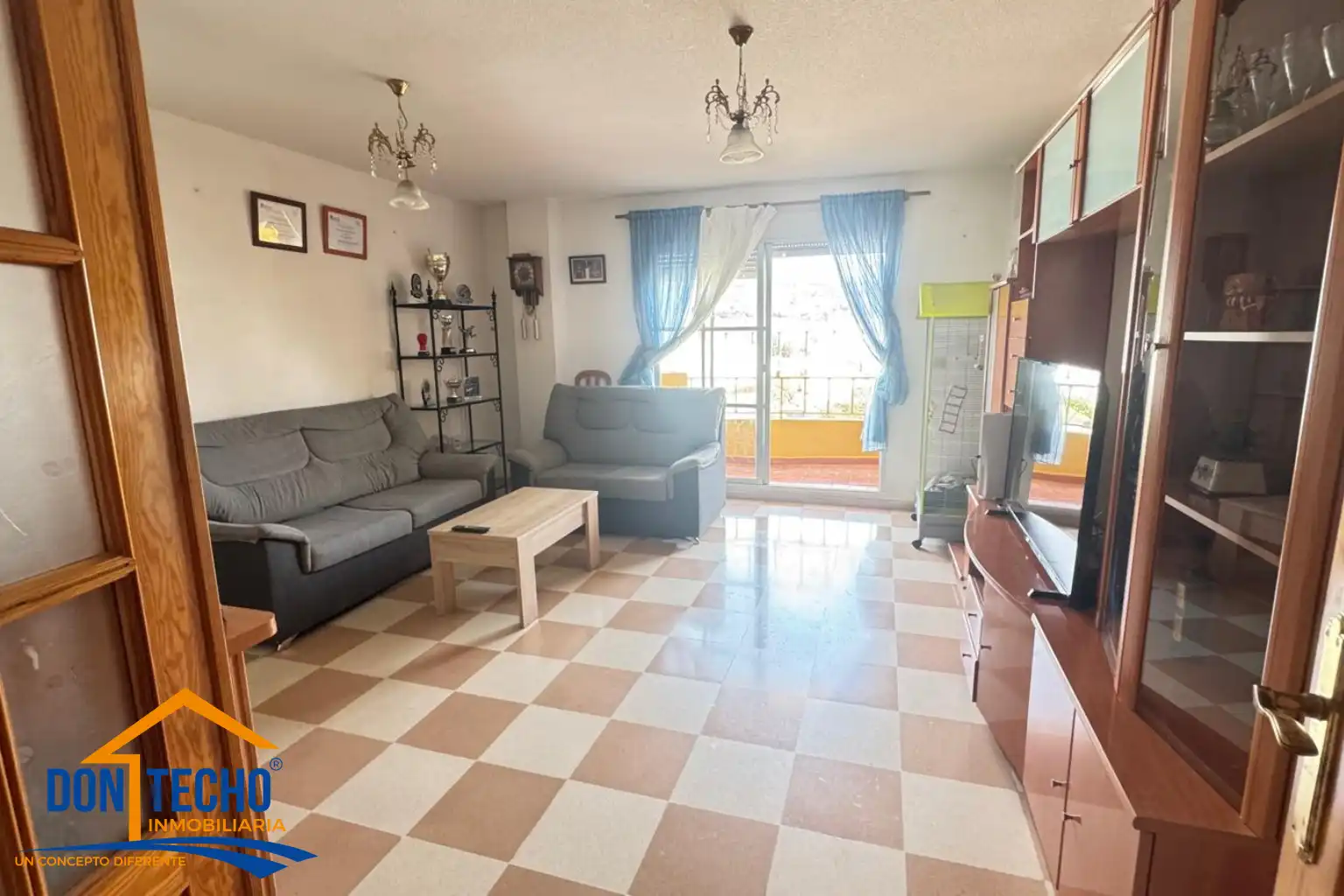Sala d'estar de Pis en venda en Estepona amb Terrassa, Forn i Microones