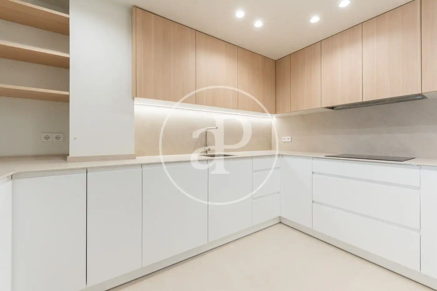 Küche von Wohnung zur Miete in Madrid mit Klimaanlage, Heizung und Privatgarten