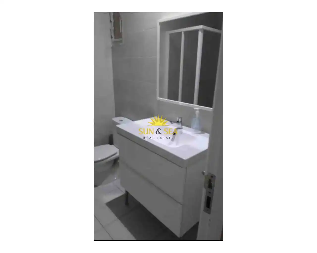 Baño de Casa adosada de alquiler en Pilar de la Horadada con Aire acondicionado, Calefacción y Terraza