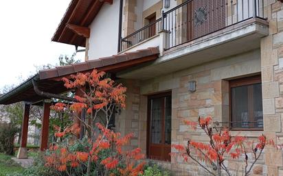 Vista exterior de Casa o xalet en venda en Salvatierra / Agurain amb Terrassa