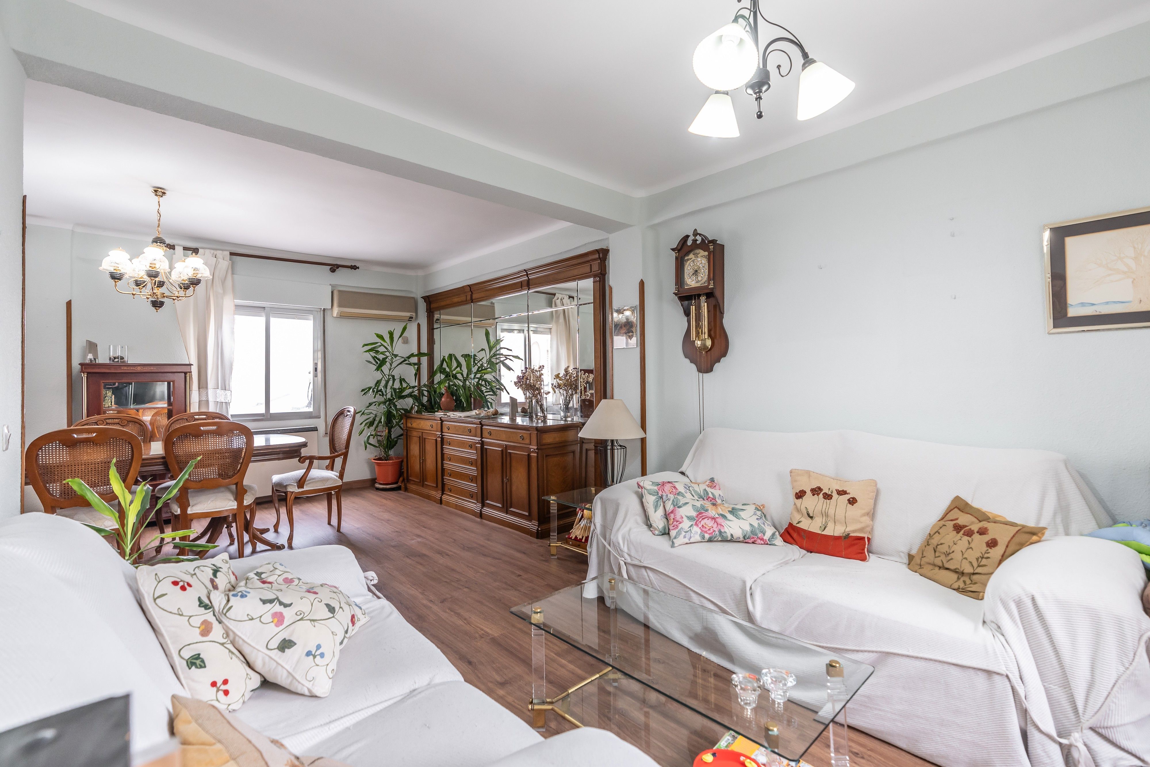 Living room of Flat for sale in  Madrid Capital  with Heating