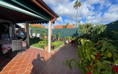 Garden of House or chalet for sale in San Bartolomé de Tirajana  with Air Conditioner, Private garden and Terrace