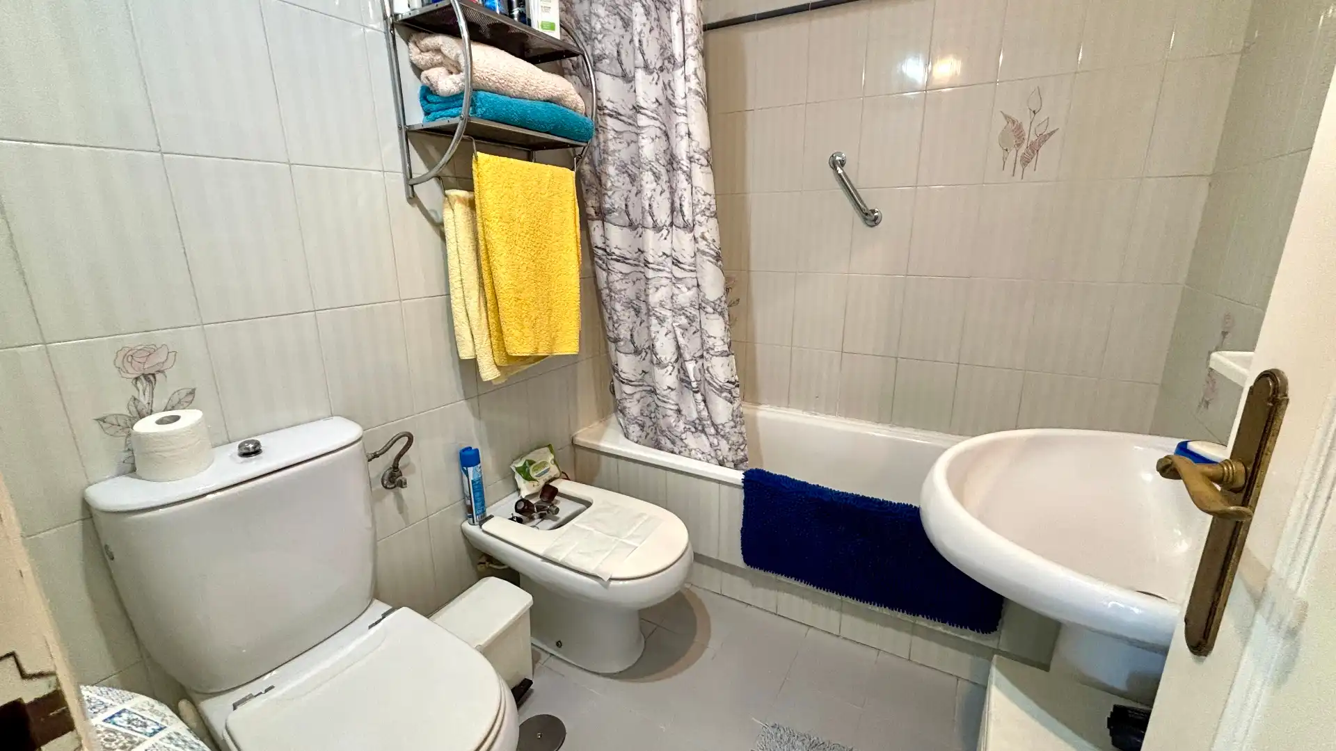 Baño de Piso en venta en Benalmádena con Aire acondicionado, Calefacción y Terraza