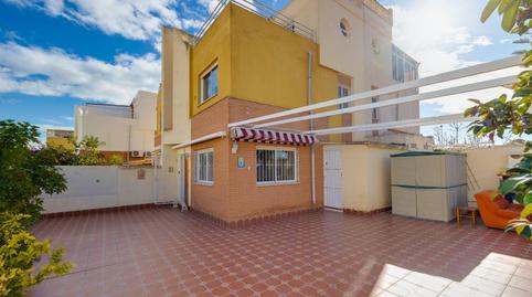 Foto 3 de Casa o xalet en venda a Avenida Londres, 2, Los Balcones y los Altos, Orihuela