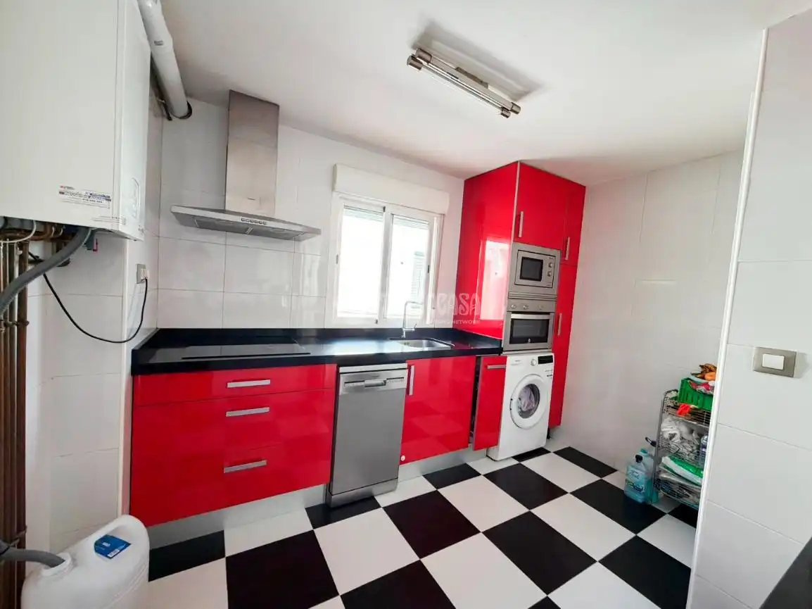 Küche von Wohnung zum Verkauf in Zaragoza mit Klimaanlage, Heizung und Parkett
