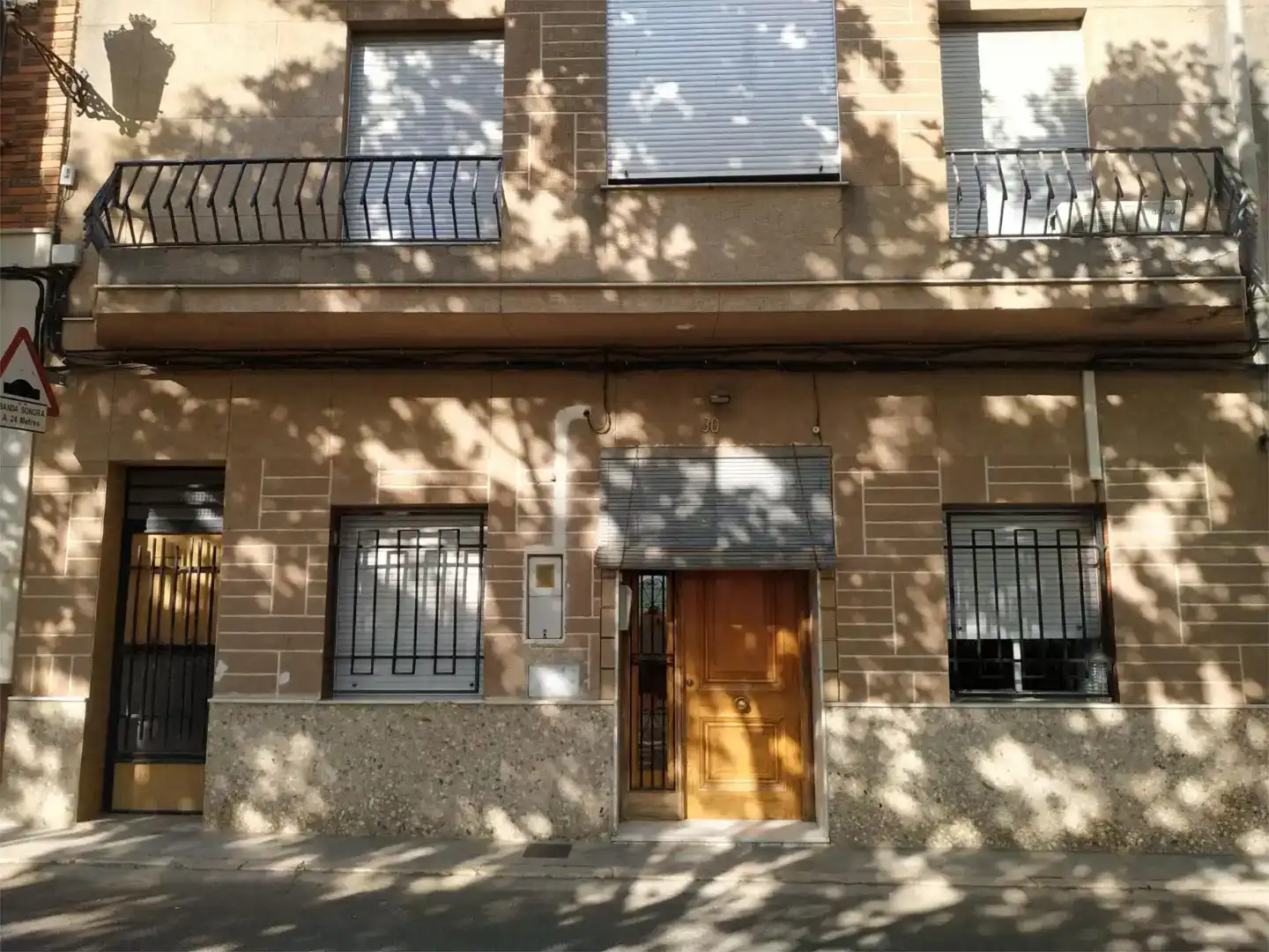 Vista exterior de Casa adosada en venda en Antella amb Aire condicionat