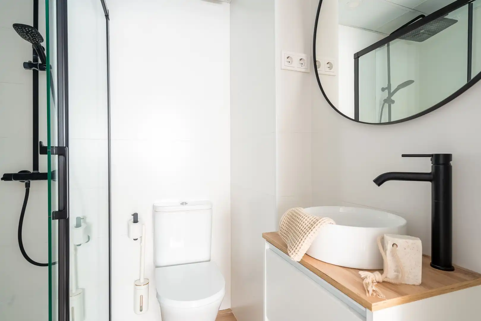 Bathroom of Apartments for sale in Mijas  with Terrace