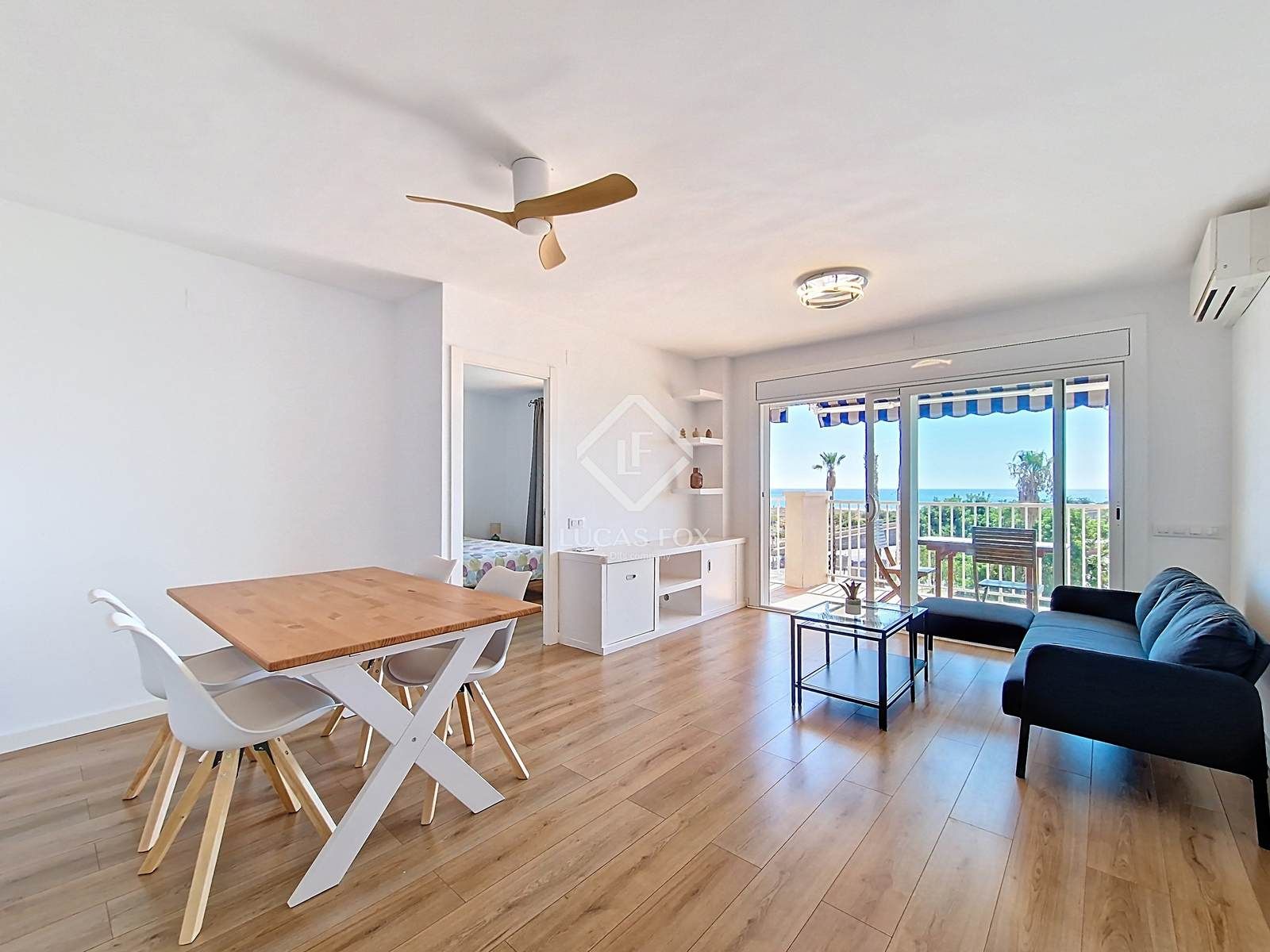 Living room of Flat to rent in Vilanova i la Geltrú  with Air Conditioner, Heating and Furnished