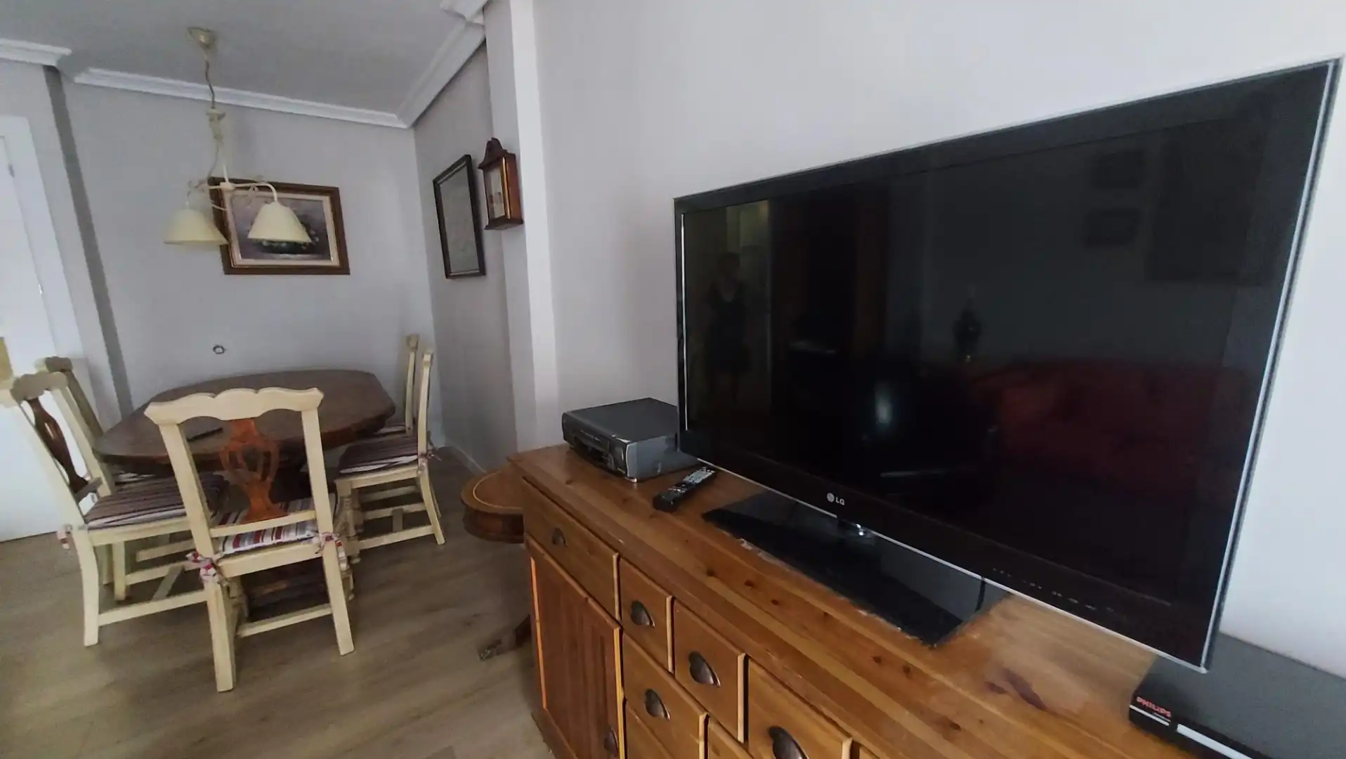 Sala d'estar de Pis de lloguer en Valladolid amb Calefacció, Moblat i Balcó
