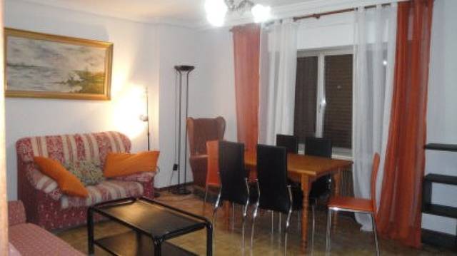 Piso en Alquiler en Salamanca - Paseo Doctor Torres Villarroel en Carmelitas