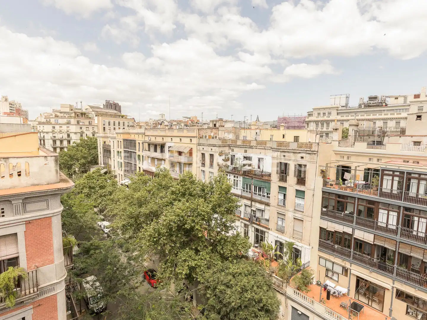 Außenansicht von Dachboden zur Miete in Barcelona mit Klimaanlage, Heizung und Parkett