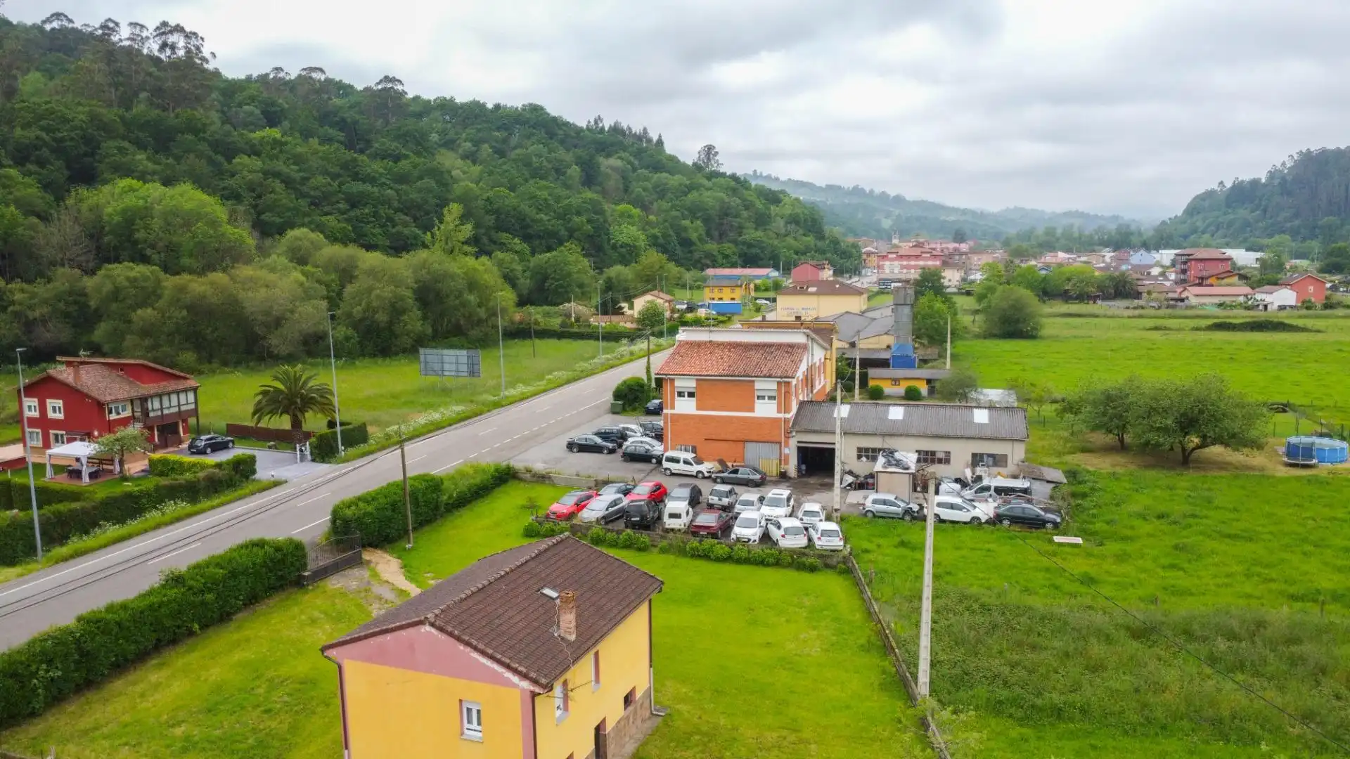 Parking de Nave industrial en venta en Piloña