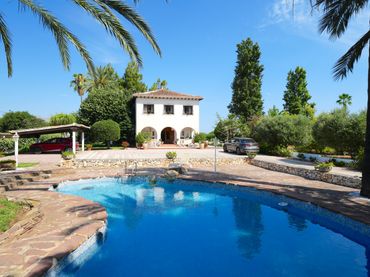 Casa rústica con piscina en venta en Centro