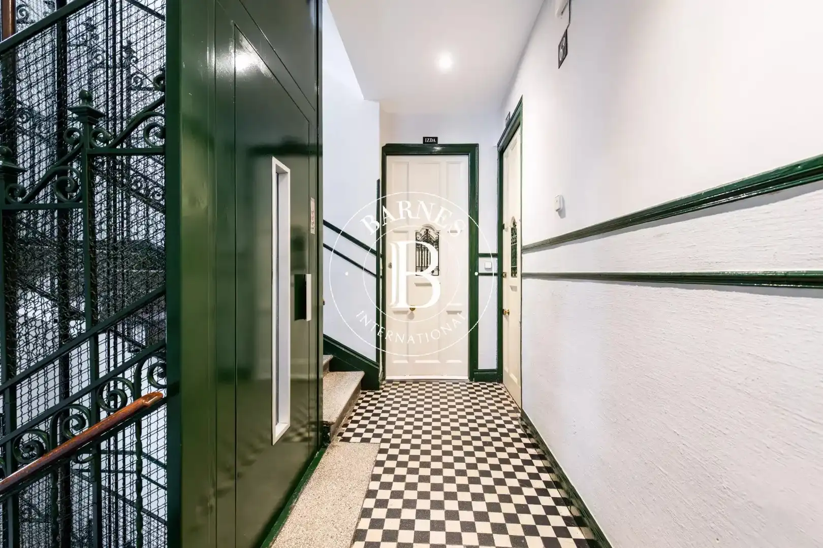 Flat for rent in Madrid  with Air Conditioner, Heating and Furnished