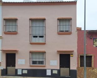 Exterior view of Duplex for sale in Huévar del Aljarafe  with Air Conditioner, Heating and Terrace