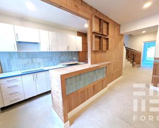 Kitchen of Flat for sale in Carcaixent  with Terrace, Furnished and Balcony