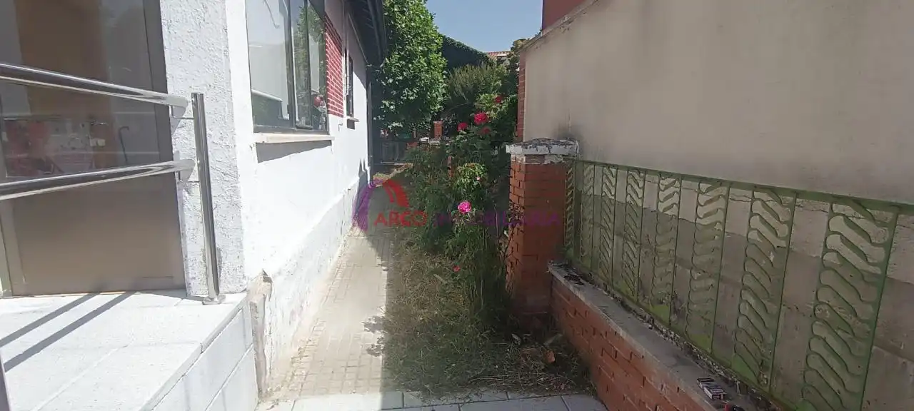 Jardí de Casa o xalet de lloguer en Burgos amb Calefacció, Jardí privat i Moblat
