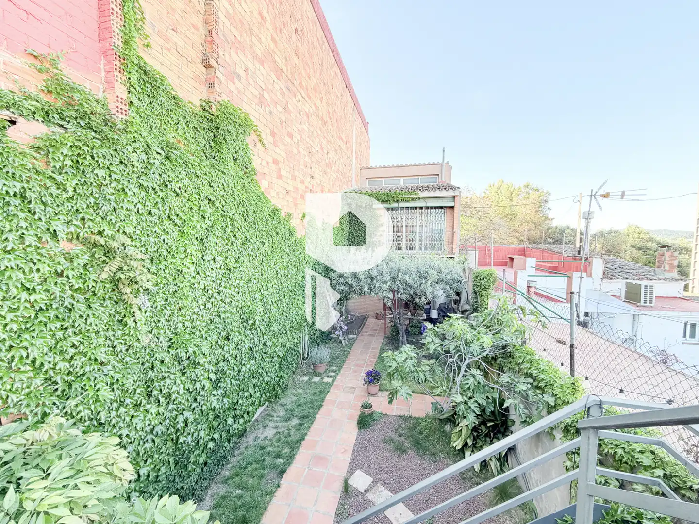 Jardín de Casa adosada en venta en Sant Vicenç Dels Horts con Aire acondicionado, Calefacción y Jardín privado