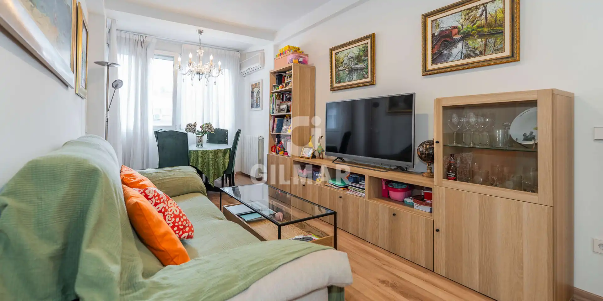 Living room of Flat for sale in  Madrid Capital  with Heating