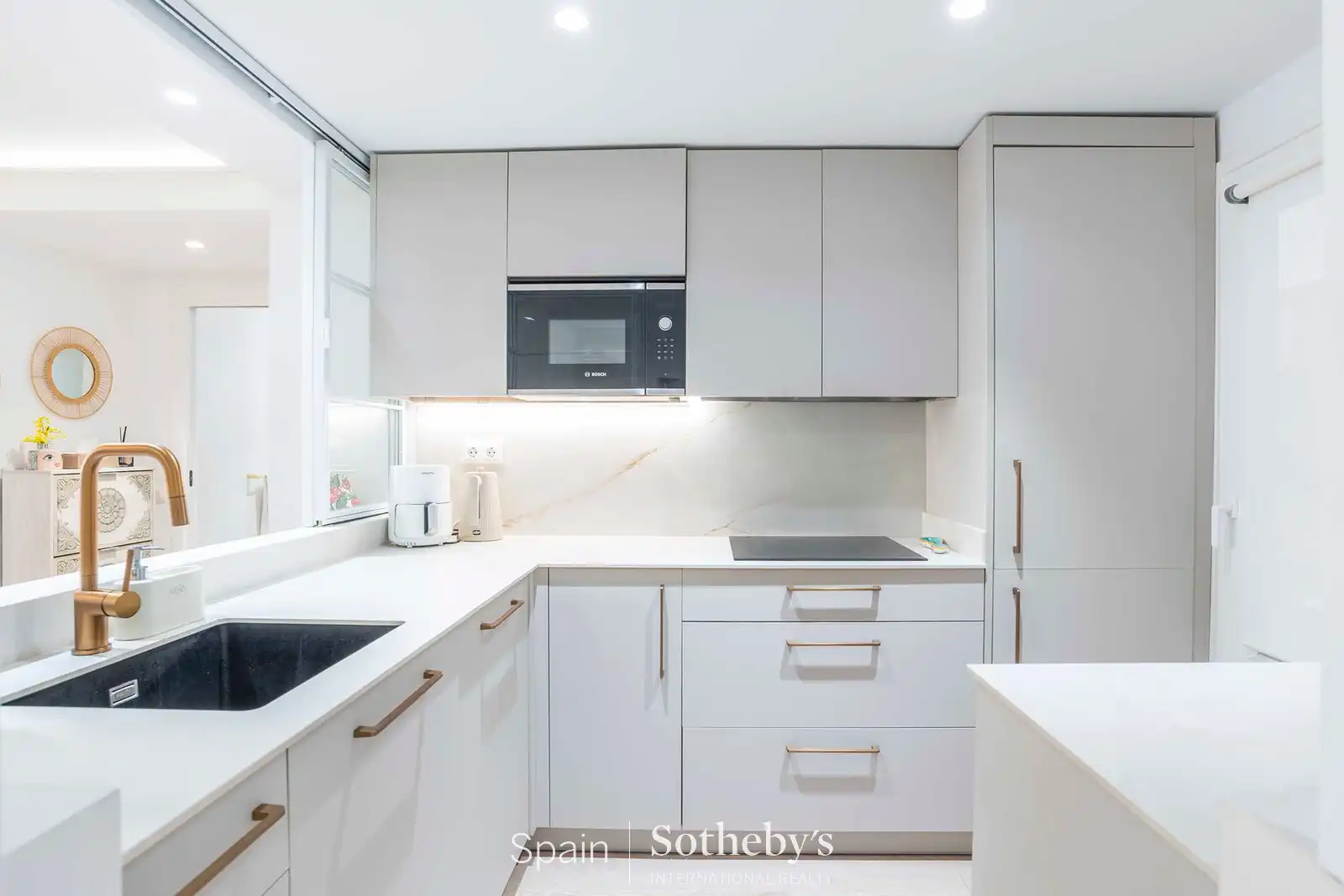 Cuina de Apartament en venda en Madrid amb Aire condicionat, Calefacció i Terrassa