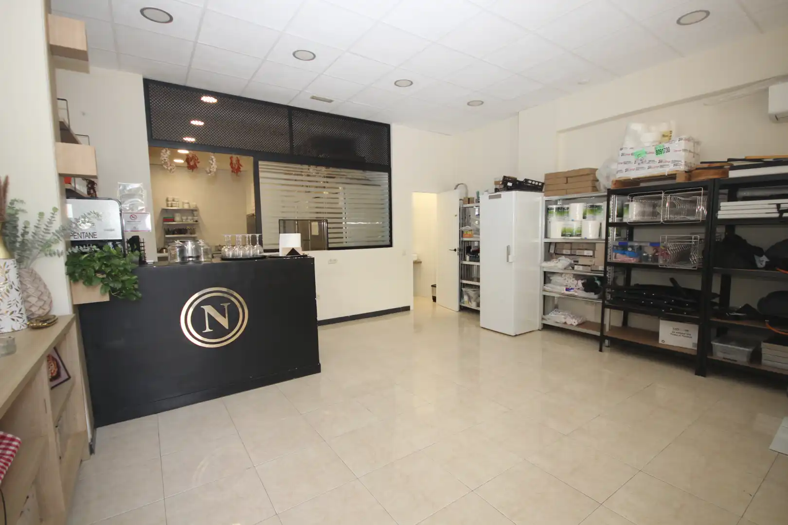 Cuina de Local en venda en Marbella amb Moblat