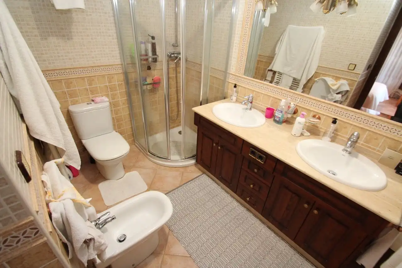 Baño de Finca rústica en venta en Orihuela con Jardín privado