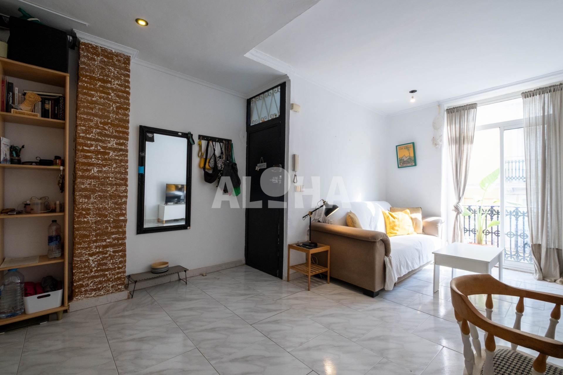 Sala d'estar de Apartament de lloguer en  Valencia Capital amb Aire condicionat, Terrassa i Balcó