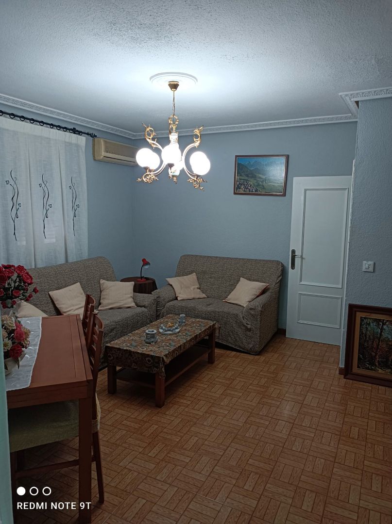 Sala d'estar de Pis de lloguer en Fuenlabrada amb Aire condicionat, Calefacció i Moblat