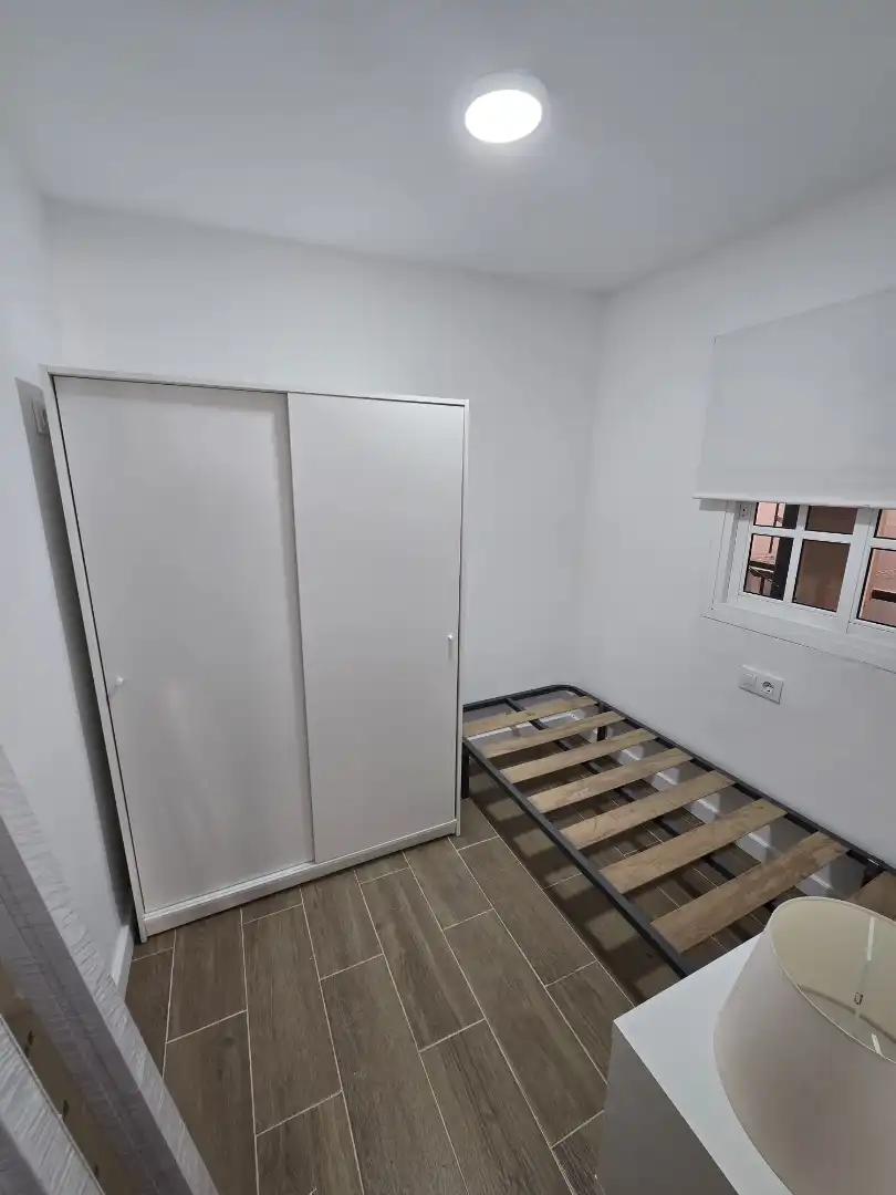Dormitori de Apartament en venda en Los Barrios, Cádiz