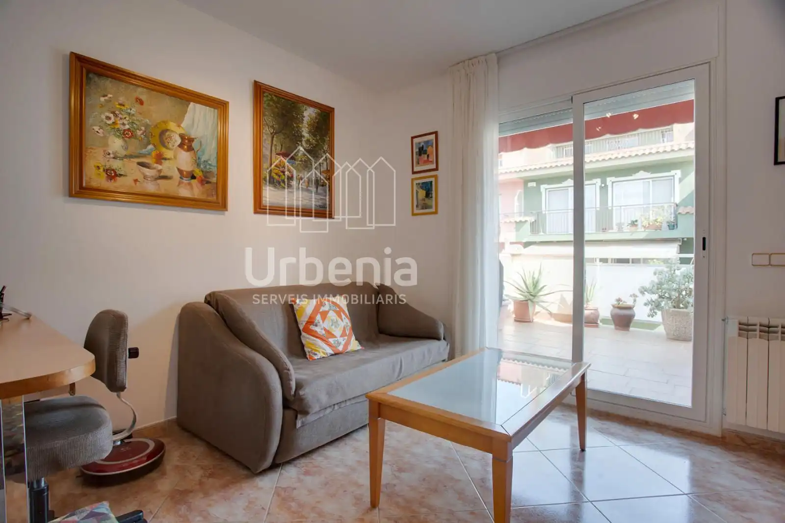 Vista exterior de Casa o xalet en venda en Pineda de Mar amb Aire condicionat, Calefacció i Terrassa