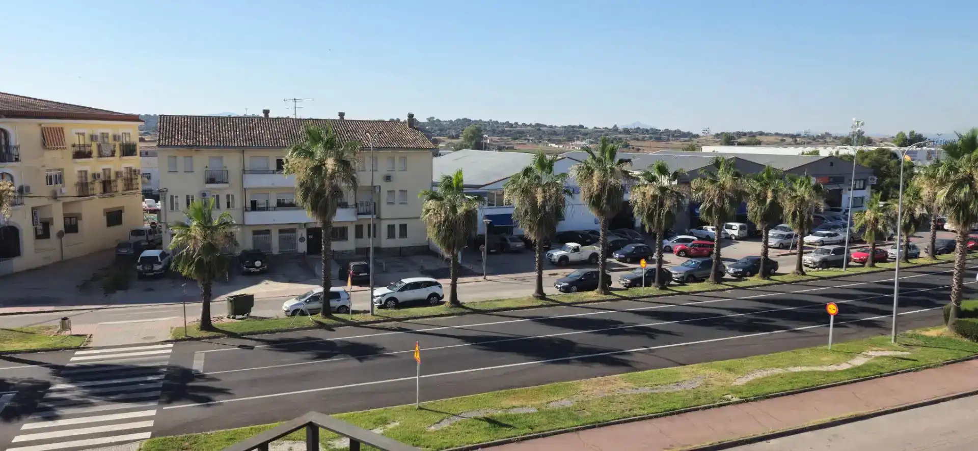Parking of Flat for sale in Trujillo  with Air Conditioner
