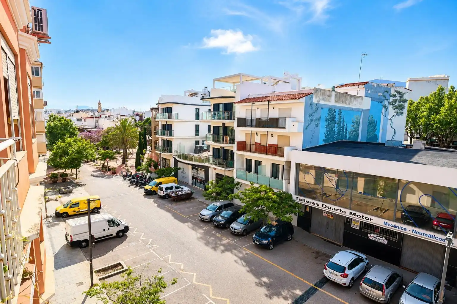 Vista exterior de Apartament en venda en Estepona amb Terrassa