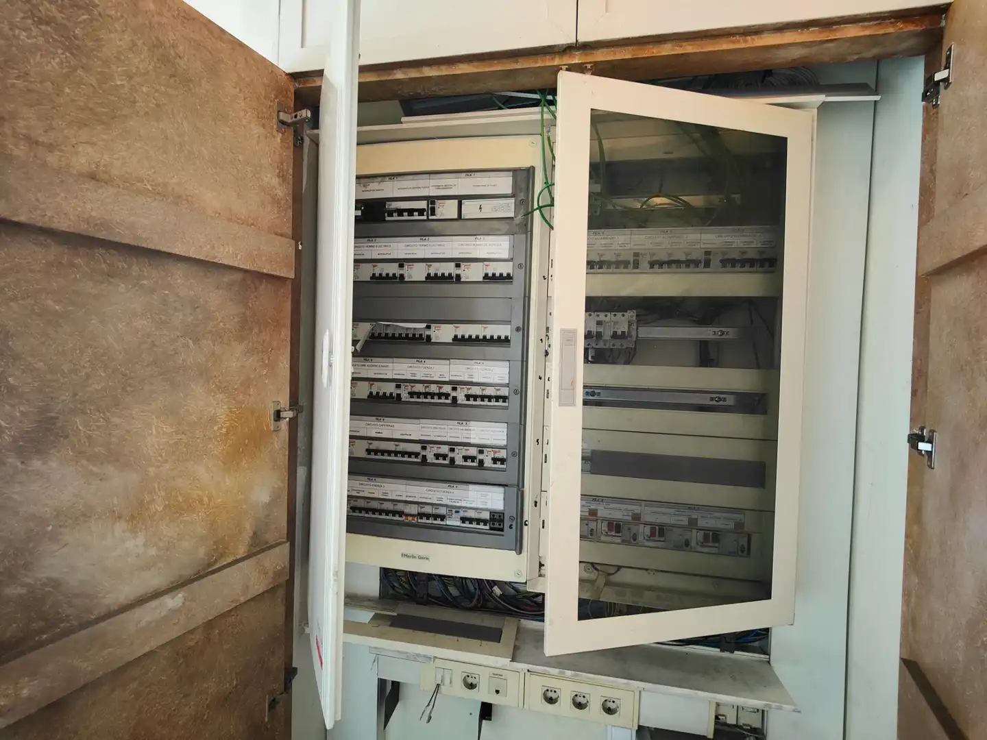Commercial properties for rent in Vigo   with Air Conditioner