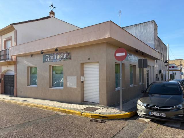 Local comercial en Venta en Calle Almijara, 18 en Centro