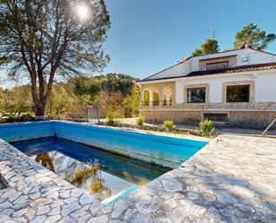 Piscina de Casa o xalet en venda en Manuel amb Terrassa, Piscina i Balcó