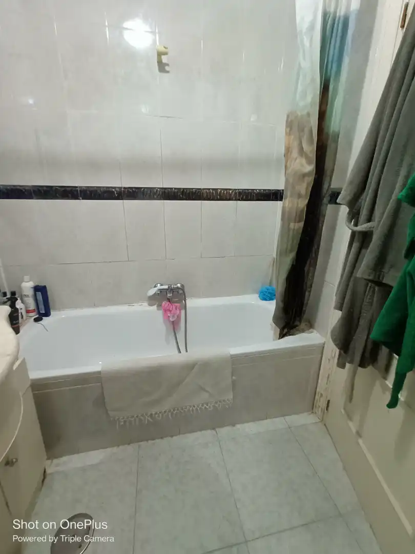 Bany de Casa o xalet en venda en Nambroca amb Calefacció, Jardí privat i Moblat