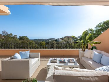 Penthouse mit Pool zum Verkauf in Nueva Andalucía