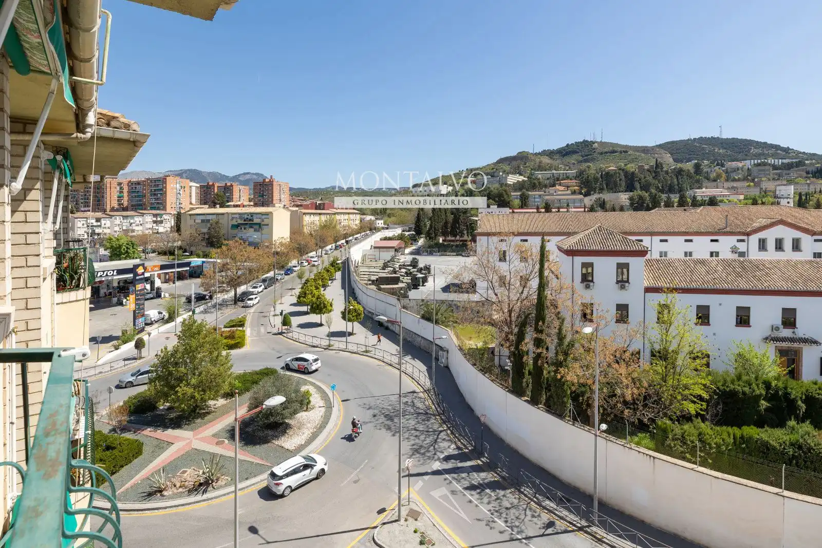 Außenansicht von Wohnung zur Miete in Granada mit Klimaanlage, Schwimmbad und Möbliert