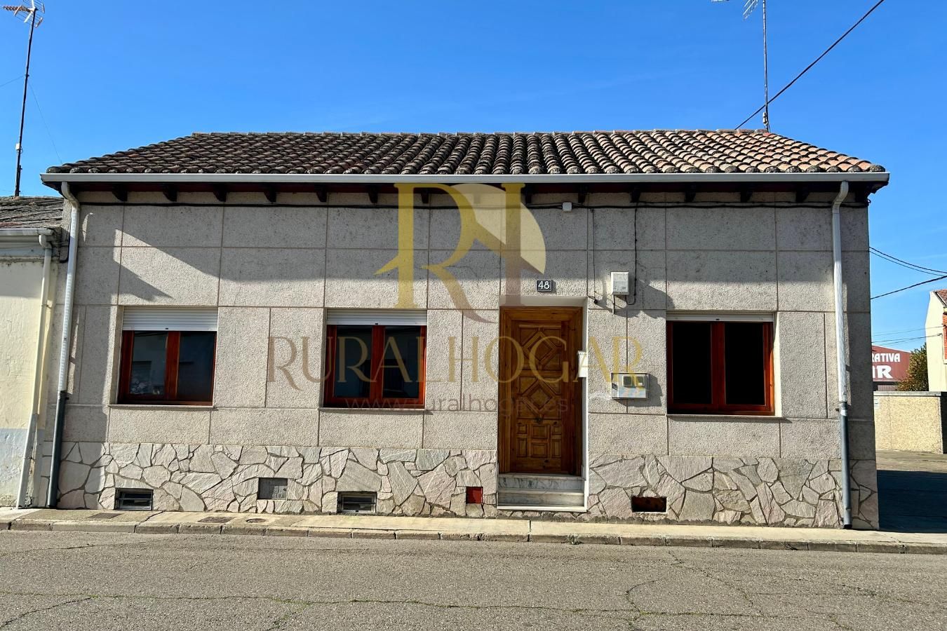 Vista exterior de Casa o xalet en venda en Villarejo de Órbigo amb Calefacció, Terrassa i Traster