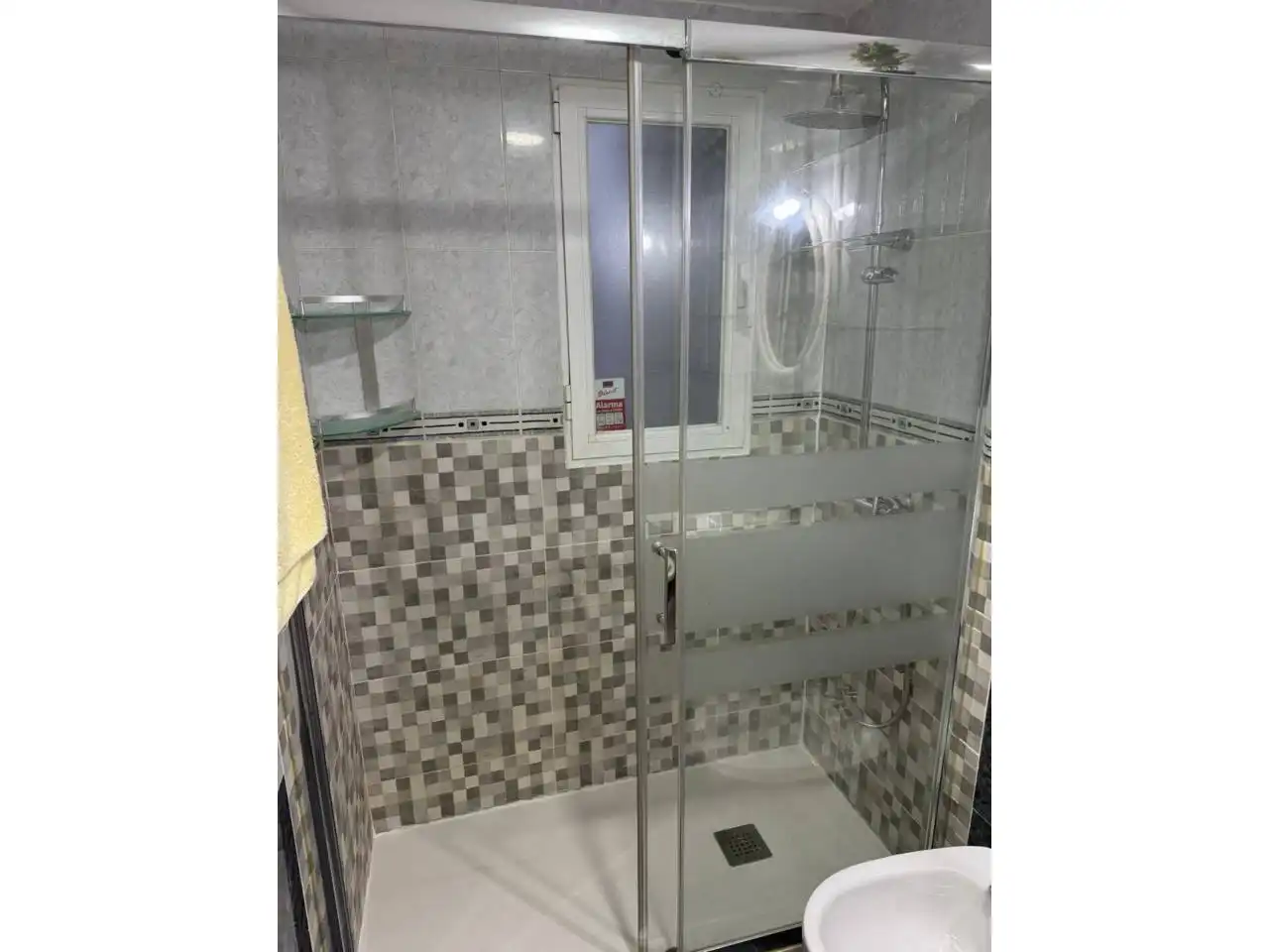 Baño de Piso de alquiler en Ocaña con Aire acondicionado, Calefacción y Jardín privado