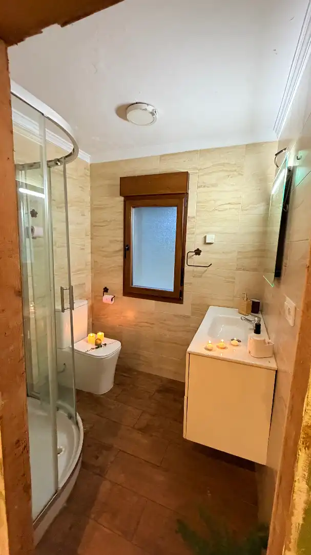 Badezimmer von Haus oder Chalet zur Miete in Gijón  mit Heizung, Privatgarten und Möbliert