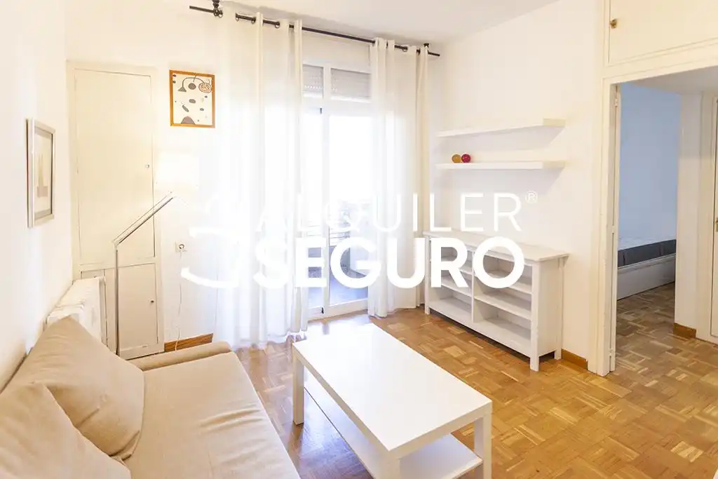 Bedroom of Flat for rent in Madrid  with Heating, Terrace and Furnished