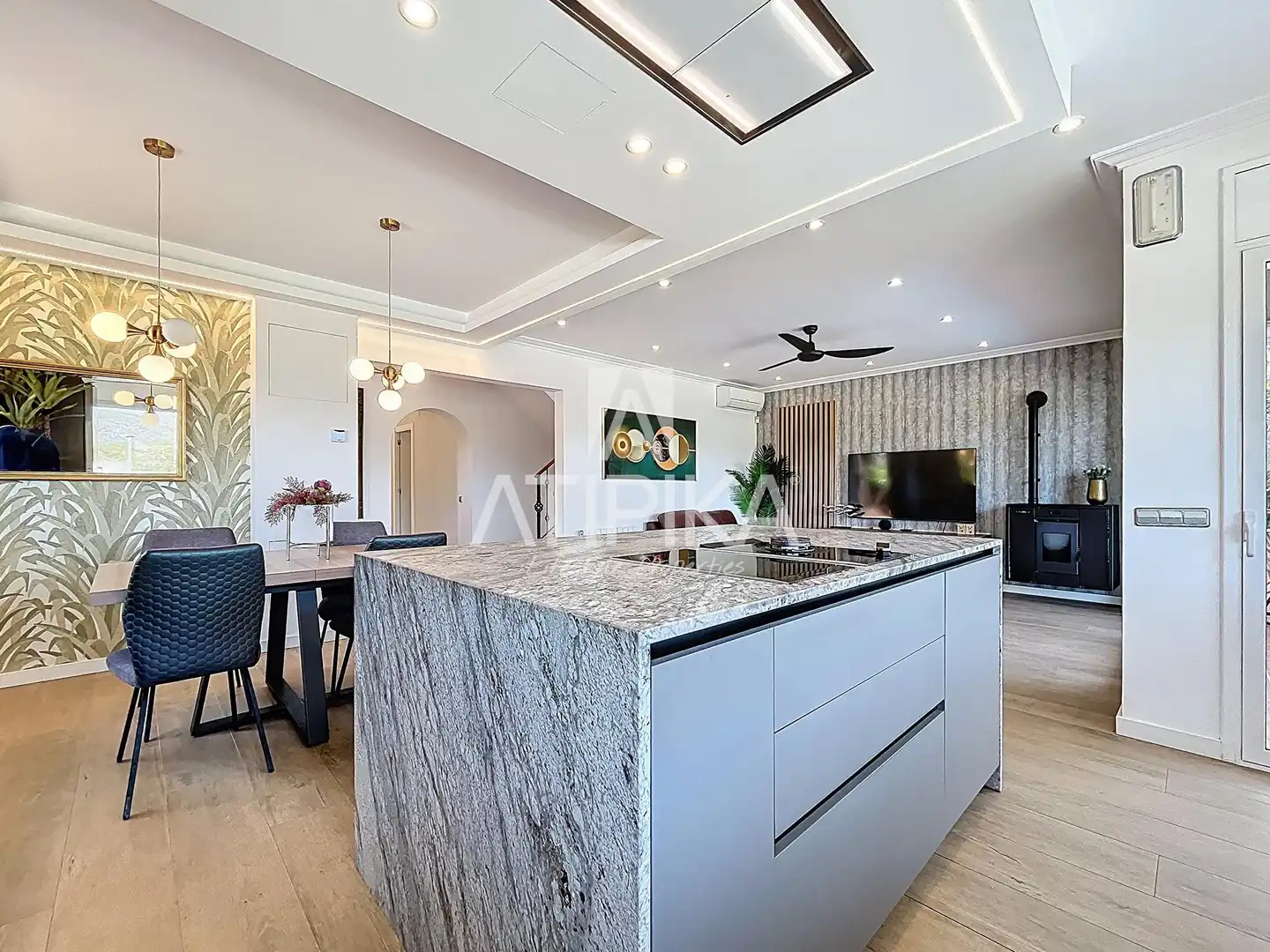 Kitchen of Houses for sale in Sant Pere de Ribes  with Swimming Pool, Oven and Washing machine